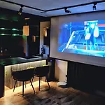Apartament Czarna Perla Z Duzym Tarasem Na Dachu 75M2 , Projektor ,Garaz Podziemny